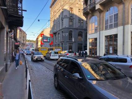 Video Billboard A in Lviv вул. Городоцька, 13 (стіна), розмір 2,3 х 3,2 м екран - 563473 Photo 1