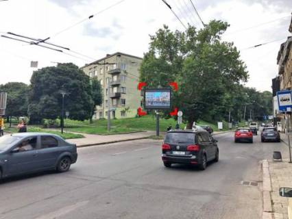 Video Billboard B in Lviv пл. Петрушевича – вул. Руставеллі, розмір 2,3 х 3,2 м екран - 563455 Photo 1
