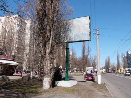 Billboard B in Kremenchuk, 3 х 6  prosp. L.Ukrainki, 78/19, r-n perehr. z st. V.Internacionalistiv Photo 1