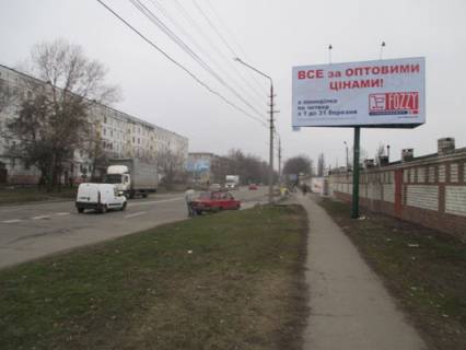 Billboard A in Kremenchuk, 3 х 6  st. V.Pugacova, perehr. z st. Lebedinou, r-n Optovogo prodovol'cogo rinku, povorot do budivel'nogo rinku Photo 1
