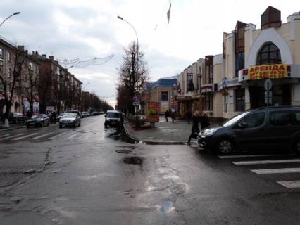 Citylight A in Kremenchuk, 1,2 х 1,8  st. Sobornaa, 9-B, perekrestok  s st. Kvartal'noj, vozle torgovyh centrov <<Diplomat>> i <<Evropa>> Photo 1