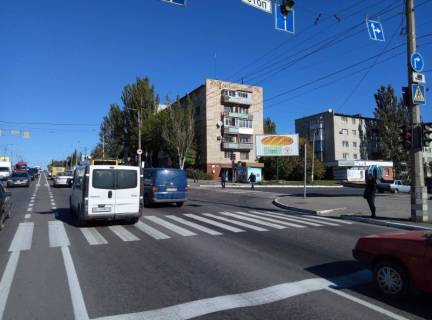 Prismatron, Prism A in Kremenchuk, 3 х 6  prosp. Svobodi, perehr. z st. Evropejs'kou, 64, r-n "Vodokanal", magaziniv "Avrora", <<MarketOpt>> - 158185 Photo 1