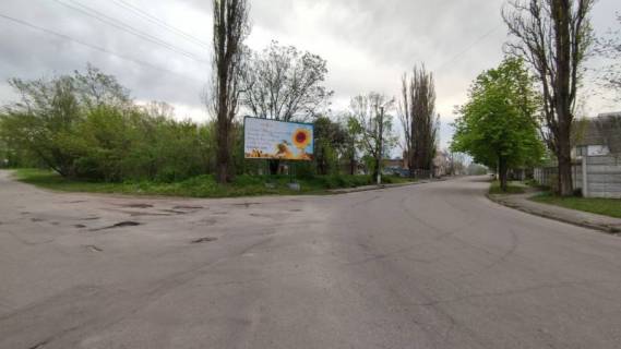 Billboard B in Kremenchuk, 3 х 6  вул. Макаренка, район садиби № 9 Photo 1