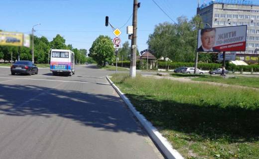 Billboard A in Brovary  bst.Nezaleznosti/Cernahovskogo (A) iz centra na Cernigov Photo 1