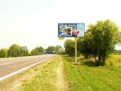 Billboard A in Kiev roads Harkivs'ka trasa, trasa M-03 "Kiiv-Harkiv", km 43+550 pravo, za 1.1km do rozv'azki z avtoslahom R03 ta AZS Brent Oil, za 1.4km do AZS UPG Photo 1