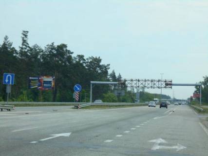 Billboard B in Berezivka (Kiev region) s. Berezivka, trasa M-06 "Kiiv-Cop" (Zitomir), km 36+500 pravo, navproti TIR avtomobil'noi stoanki, za 500m do AZS BRSM-Nafta, cerez 550m pisla restoranu "Bistro Pekara", cerez 650m pisla otelu "Mezon Blans" Photo 1