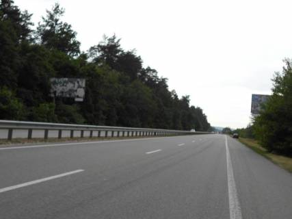 Billboard B in Kiev roads Dniprovs'ke sose, trasa N-01 "Kiiv-Znam'anka", km 38+300 pravo, cerez 1km pisla AZS Motto ta povorotu na R-01 "Kiiv-Obuhiv" Photo 1