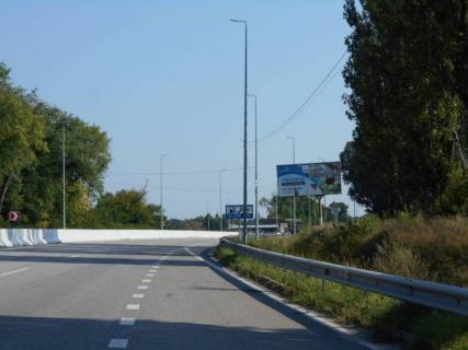 Billboard A in Kiev roads s. Mitnica, trasa M-05 Kiiv-Odesa, km 45+500 livo, za 700m do AZS Avantage7, za 1km do magazinu ATB ta rozv'azki z avtoslahom R-19, cerez 250m pisla povortu na st. Lenina ta st. Tarasa Sevcenka, cerez 250m pisla otelu "Mezon Blans" Photo 1