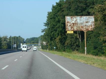 Billboard A in Glevakha smt. Kalinivka, trasa M-05 Kiiv-Odesa, km 29+650 pravo, cerez 650m pisla povorotu na st. Vokzal'na ta AZS KLO, za 850m do AZS AMIK Photo 1