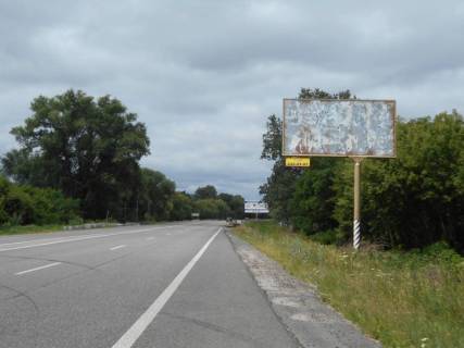 Billboard A in Kiev roads Harkivs'ka trasa, trasa M-03 "Kiiv-Harkiv", km 44+050 livo, cerez 600m pisla rozv'azki z avtoslahom R03 ta AZS Brent Oil, cerez 900m pisla AZS UPG, cerez 1.1km pisla avtobusnoi zupinki ta AZS OKKO Photo 1