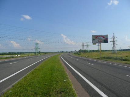 Billboard A in Kiev roads Trasa M-01 "Kiiv-Cernigiv-Novi Arilovici", km 31+400 livo, ob'izd m. Brovari, za 1km do AZS Avantage7, cerez 650m pisla rozv'azki z st. Gogolivs'ka ta avtoslahom N-07 Photo 1