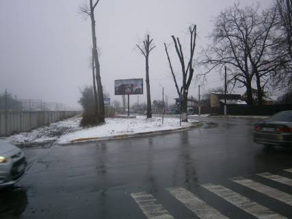 Billboard B in Irpin, 6*3  st. Central'na, bila z/d pereizdu Photo 1