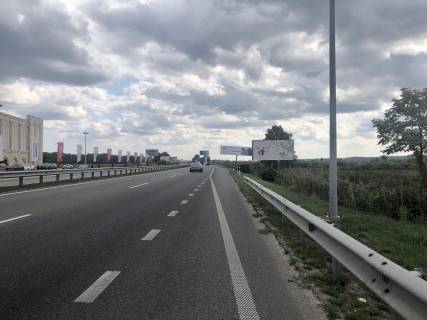 Billboard A in Pidgirtsi, 6*3  trasa Kiiv-Znam'anka, km 24+250 (pravoruc), 6km 250m vid KPP Kieva, bila TC <<Araks>>, v napramku z Kieva Photo 1