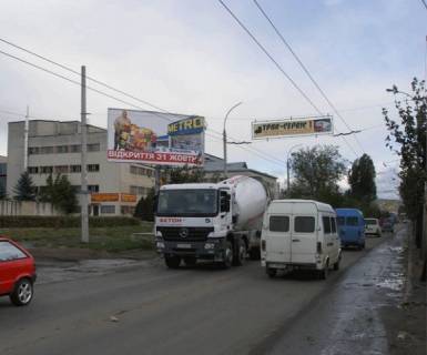 Billboard B in Chernivtsi st.Hotins'ka, 41 v Karavan, Panorama, Tehnopolis, Komfi Photo 1