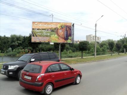 Billboard B in Chernivtsi st.Komarova (vozle parka) Photo 1
