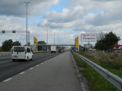 Billboard A in Kiev roads, 3х6  Zitomirskaa trassa - ostanovka "Gurovsina", kinostudia "Victoria Film Studios"- 31,800 km, v Kiev Photo 1