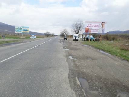 Billboard A in Beregovo, Біл-борд  m.Hust v'izd, povorot na s.Rokosovo, st. Golovna, trasa Mukacevo-Iv.-Frankivs'k   Photo 1