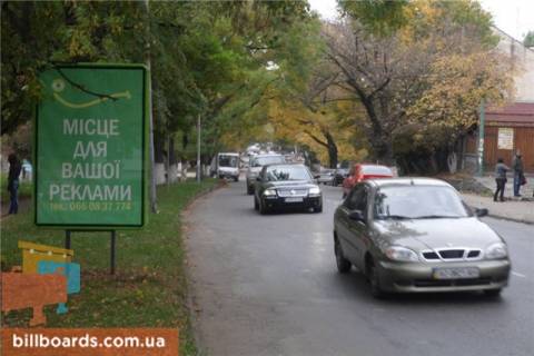 Citylight B in Uzhgorod m.Uzgorod st.Sobranec'ka 52, bila rest.Kapitans'kij mostik, v storonu st.Koratovica Photo 1
