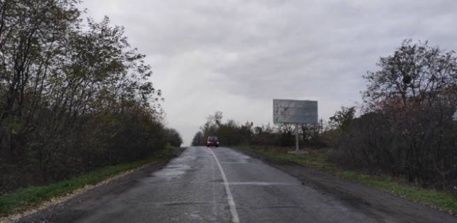 Billboard A in Beregovo, Біл-борд  Vst. Muziivs'ka,viizd z mista Photo 1