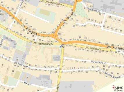 Citylight A in Tyachiv, 1.2x1.8  st. Nezaleznosti, centr mista, bila strahovoi kompanii Acsa ta magazinu Milenium, avtobusni zupinki, velikij potik pisohodiv scheme