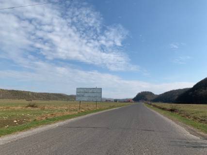 Billboard B in Khust Hus's'kij rajon, v'izd v s. Krajnikovo Photo 1