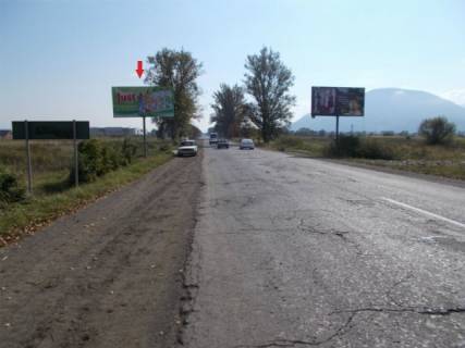Billboard B in Tyachiv, 6x3  V'izd v m. Taciv zi storoni m. Hust, trasa Mukacevo-Rogatin Photo 1