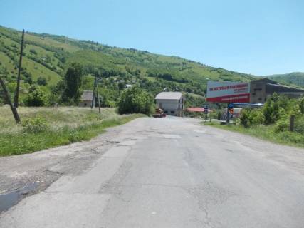 Billboard A in Beregovo, Біл-борд  m. Rahiv vizd  v misto zi storoni m.Iv.Frankivs'k Photo 1