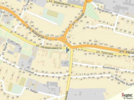 Citylight B in Tyachiv, 1.2x1.8  st. Nezaleznosti, centr mista, bila strahovoi kompanii Acsa ta magazinu Milenium, avtobusni zupinki, velikij potik pisohodiv scheme