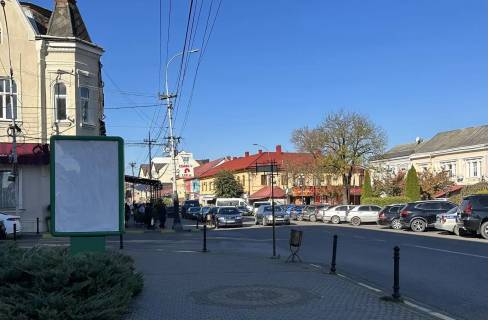 Citylight B in Tyachiv, 1.2x1.8  м. Тячів на розі вул. Незалежності та Жовтнева, , біля міліції Приват банку та піцерії Дольче Віта Photo 1