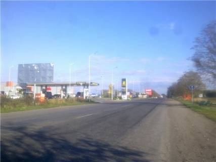 Billboard A in Tyachiv, Біл-борд  m. Taciv st.Armijs'ka vizd v misto zi storoni m.Uzgorod trasa Mukacevo-Rogatin, bila AZS "OKKO" Photo 1