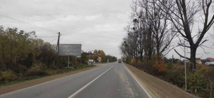 Billboard B in Vinogradiv, 6x3  st.Kopans'ka,viizd z mista, AZS Photo 1