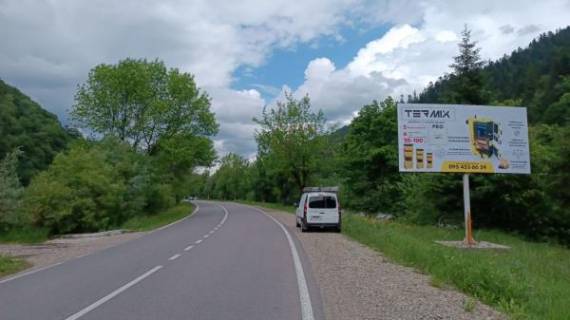 Billboard A in Yasinya, 6x3  smt.Asina, viizd z mista, v storonu m.Iv.Frankivs'k Photo 1