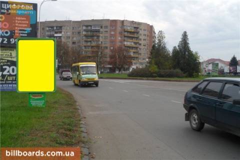 Citylight B in Uzhgorod m.Uzgorod st.Bogdana Hmel'nic'kogo, navproti got.Uzgorod, bila 16-ti poverhivki, krugovij ruh Photo 1