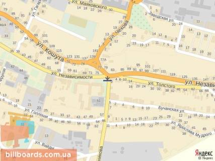 Citylight B in Tyachiv st. Nezaleznosti, centr mista, bila strahovoi kompanii Acsa ta magazinu Milenium, avtobusni zupinki, velikij potik pisohodiv scheme