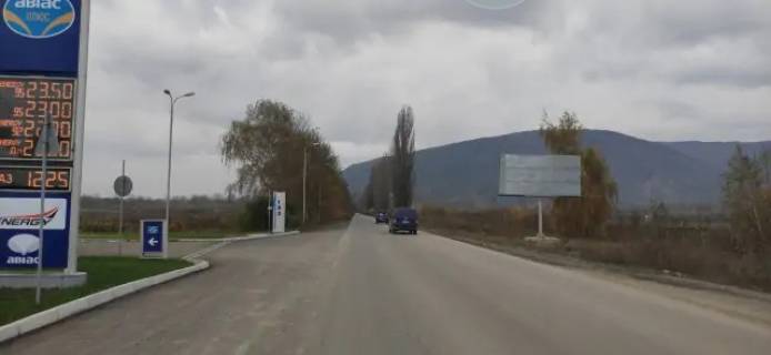 Billboard A in Vinogradiv, 6x3  st. Persikova,viizd z mista ,AZS Photo 1