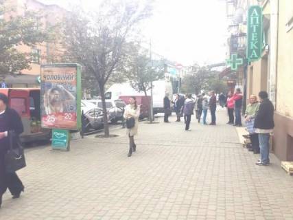 Citylight A in Uzhgorod, 1.2x1.8  m.Uzgorod st.Koratovica, vhid v rinok, TC Luksor plaza,  Zakarpatdental, v storonu pl.Postova Photo 1