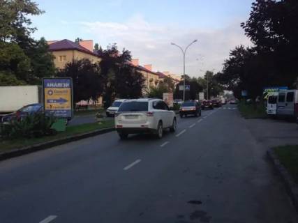 Citylight A in Uzhgorod, 1.2x1.8  m.Uzgorod prosp. Svobodi,bila salonu mebliv IMPERIAL, konditers'koi Sokoladnica, v storonu 16-ti poverhivki Photo 1