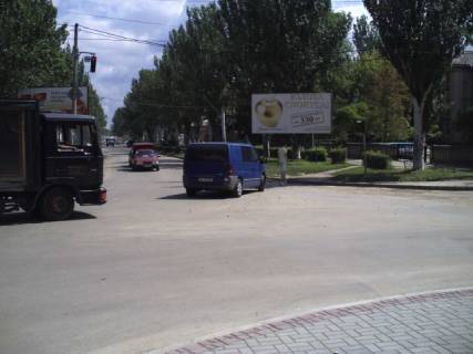 Billboard A in Melitopol, 3х6  st. Getmanskaa, 93 (vozle torgovo-razvlekatel'nogo centra i central'nogo rynka) Photo 1