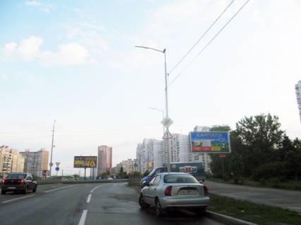 Prismatron, Prism A in Kyiv, 6x3  Revuc'kogo st., 25 (Furset, Privatbank, Billa), na peretini z Ahmatovoi Anni st., v napramku Zdolbunivs'ka st. - 330044 Photo 1