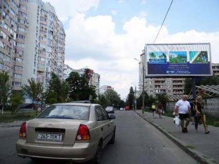 Prismatron, Prism A in Kyiv, 6x3  Lomonosova Mihajla st., 54 (ZK Evrika, ZK Liko-Grad, Privatbank, Lotok, Novus, Medicnij centr Mededel'vejs), v napramku Vasil'kivs'ka st. - 330028 Photo 1