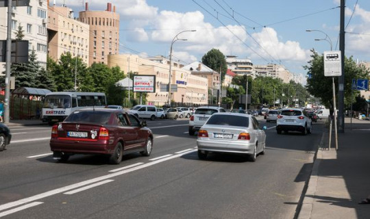 Scrolller, Scroll B in Kyiv, 3.14x2.3  Lobanovs'kogo Valeria st., 9 (navproti NOVUS), napramok vid Sevastopol's'koi plosi do av. Nauki - 321799 Photo 1