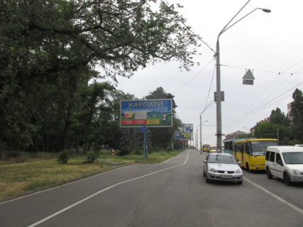 Billboard B in Kyiv, 6,1х3,1  Berestejs'kij (Peremogi) prosp. (Solom'ans'kij rajonnij sud mista Kieva, Universal Bank), perehresta z Polkovnika Sutova st., v napramku stancii metro Berestejs'ka Photo 1