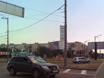 Non-Standard A in Kyiv Leningradskaa pl. Photo 1