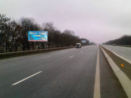 Billboard B in Odessa trasi, 3х6  Odesa-Kiiv  (453 + 160km). Za Klevernim mostom z Odesi,  k s.Altestovo, sklads'kij kompleks Photo 1