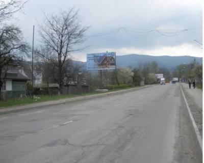 Billboard B in Yaremche, 3х6  st.Svobodi (pered avtostancieu) Photo 1