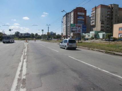 Billboard B in Ivano-Frankivsk, 3х6  Ivasuka - Ugornic'ka mag.Zelenij svit Photo 1