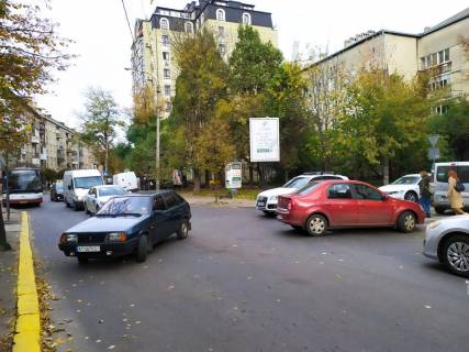 Prismatron, Prism A in Ivano-Frankivsk st.Mazepi-Gordins'kogo centr - 439820 Photo 1