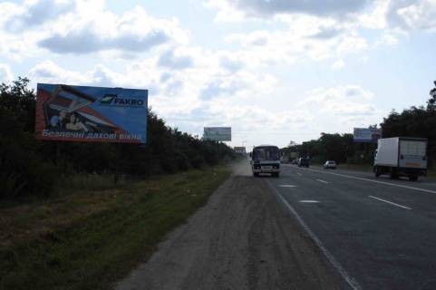 Billboard B in Novy Kiseliv, 3х6  s. Novij Kiseliv (L'vivs'k- Iv.frank.- Ternopil's napramok) Photo 1