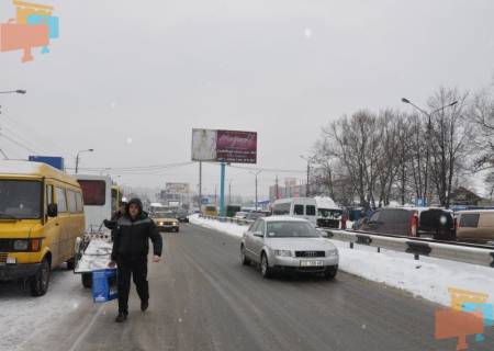 Billboard B in Chernivtsi, 3х6  st. Kalinivs'kij rinok (rozdilova smuga) Photo 1