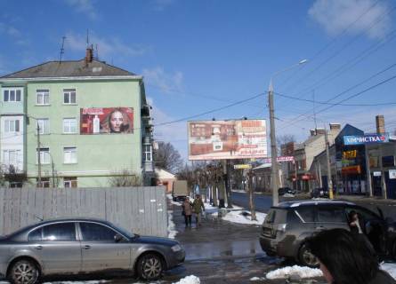Billboard B in Chernivtsi, 3х6  st.Golovna 120 (fasad) navproti avtosalonuZahid Photo 1